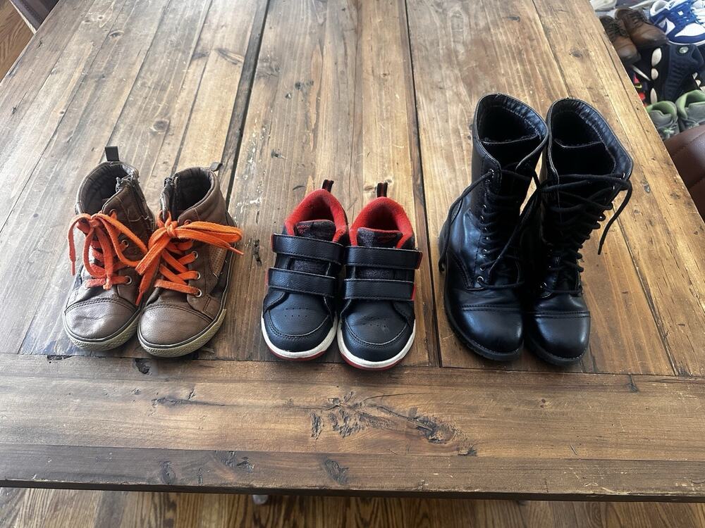 Boys Shoes Size 10 Kids Lot Of 3 Gap Leather Sneakers Reebok Tennis Combat Boots